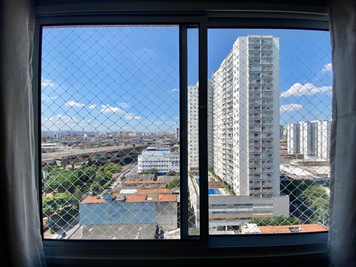 Fantastico Em Frente Ao Metro Bras !